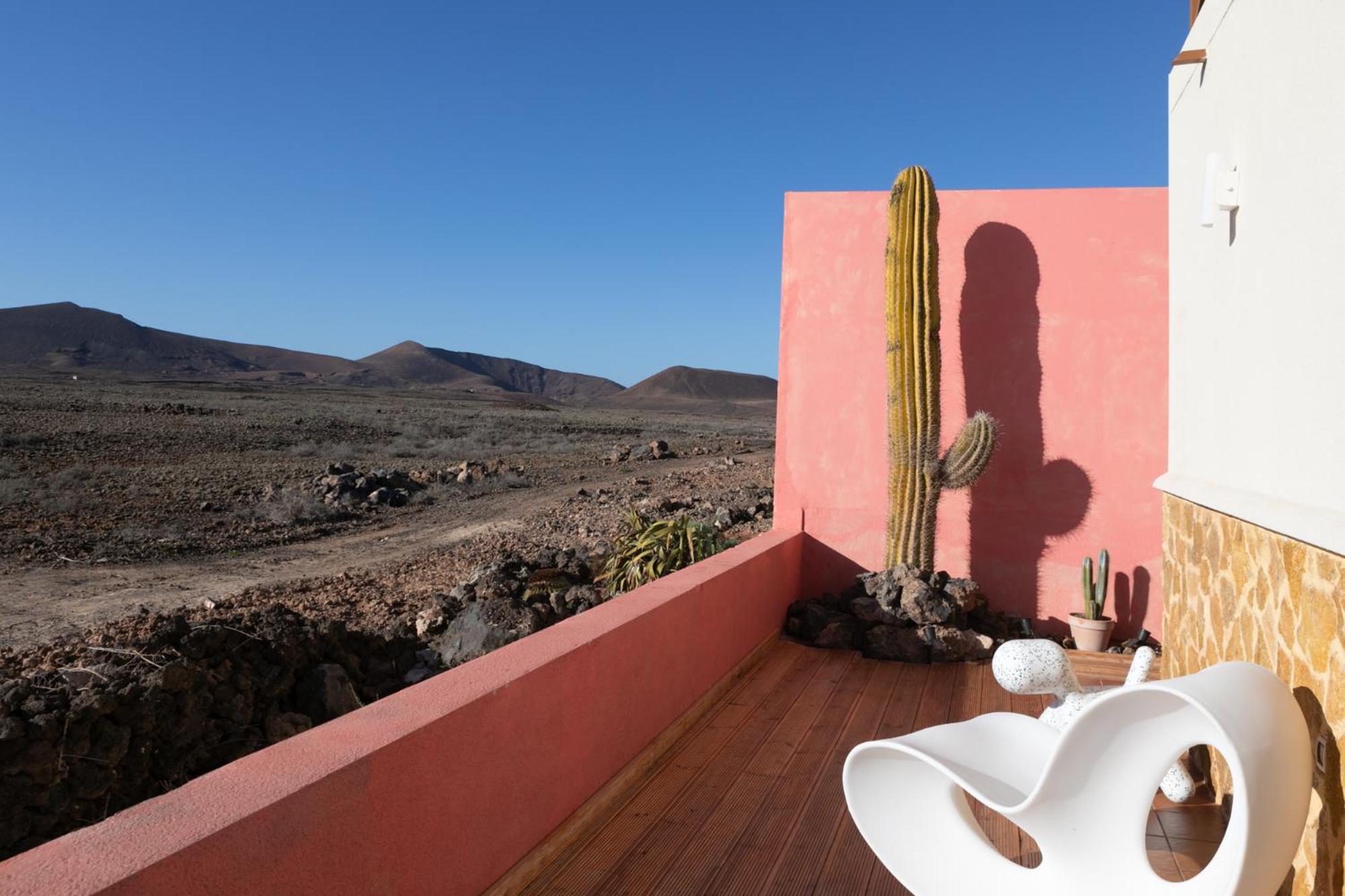 Holiday home Casa Calderon Hondo, Design, Views And Poll Lajares *
